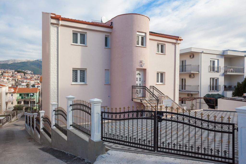 Villa De Luxe Split Exterior photo